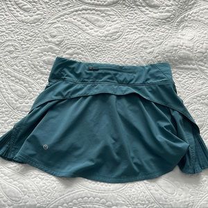 Lulu Lemon off the pleats tennis skirt regular length